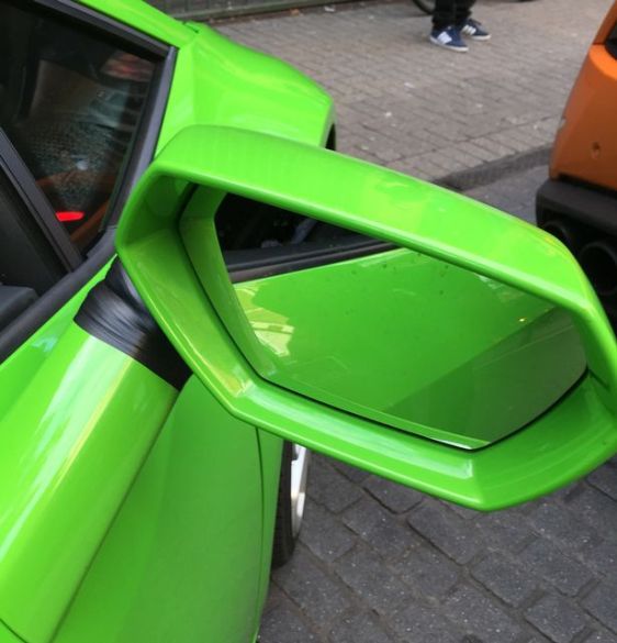 Lamborghini Huracán supercar owner uses DUCT TAPE to patch up damaged motor